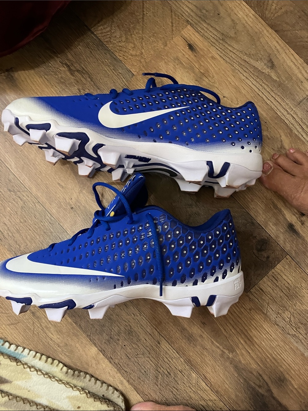 Nike Vapor Adult Blue and White Athletic Cleats - Picture 4 of 8